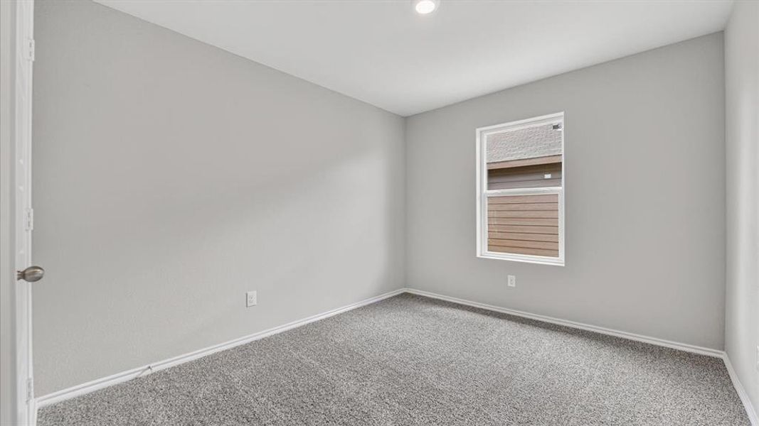 Spacious, unfurnished interior of a new home in , Hillsboro (Image 13).