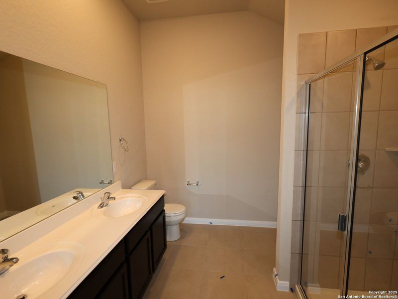 Image 33 of a home in Agave.