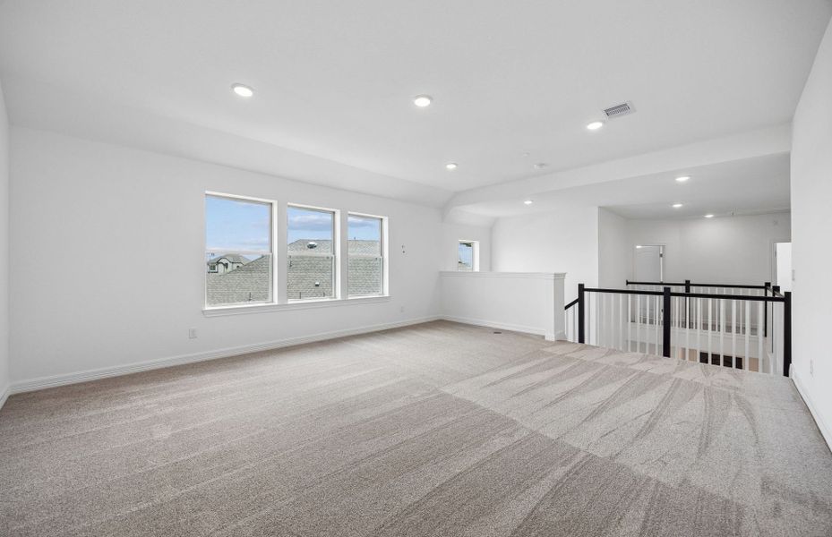 Spacious, unfurnished interior of a new home in Lago Mar, Texas City (Image 28). Spacious, unfurnished interior of a new home in Lago Mar, Texas City (Image 28).