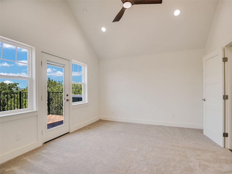 Spacious, unfurnished interior of a new home in , Wimberley (Image 18).
