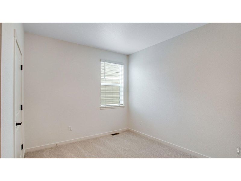 Spacious, unfurnished interior of a new home in Hansen Farm, Fort Collins (Image 16).