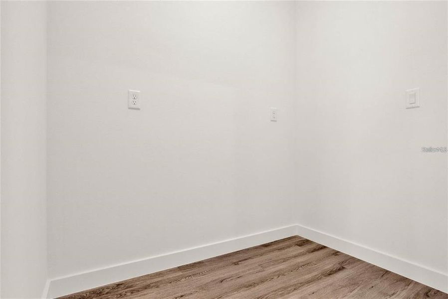 Spacious, unfurnished interior of a new home in , Kissimmee (Image 12).