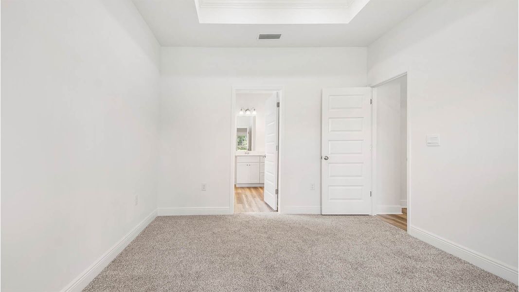 Spacious, unfurnished interior of a new home in Owl's Head Farms, Freeport (Image 21). Spacious, unfurnished interior of a new home in Owl's Head Farms, Freeport (Image 21).