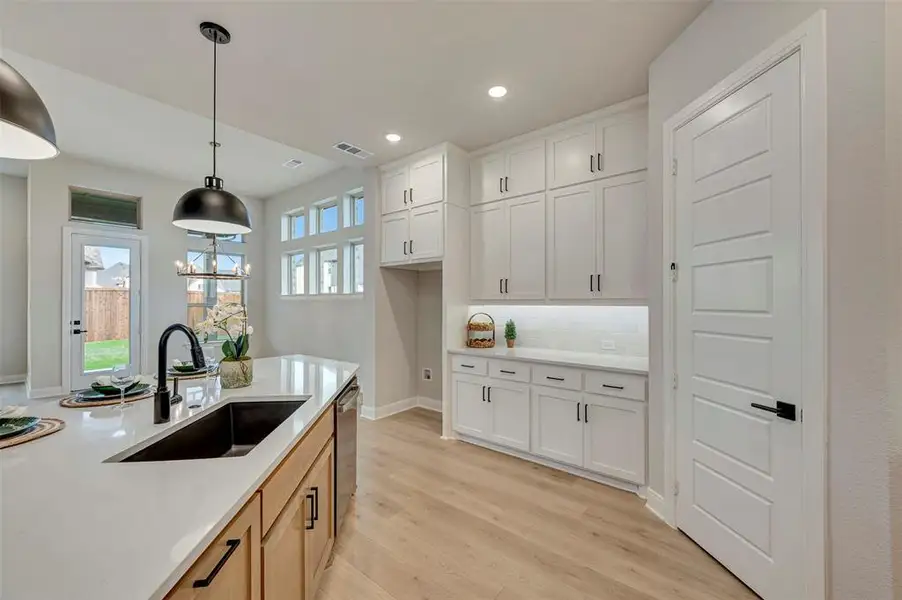 Furnished interior view inside a new home in Sandbrock Ranch, Aubrey (Image 7).