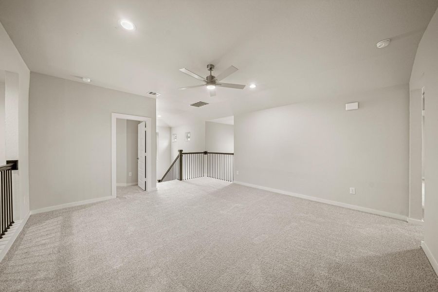 Spacious, unfurnished interior of a new home in Barton Creek Ranch, Conroe (Image 22). Spacious, unfurnished interior of a new home in Barton Creek Ranch, Conroe (Image 22).