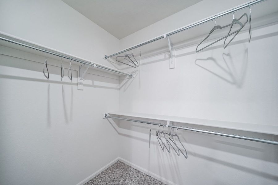 Spacious, unfurnished interior of a new home in Thompson River Ranch, Johnstown (Image 17).