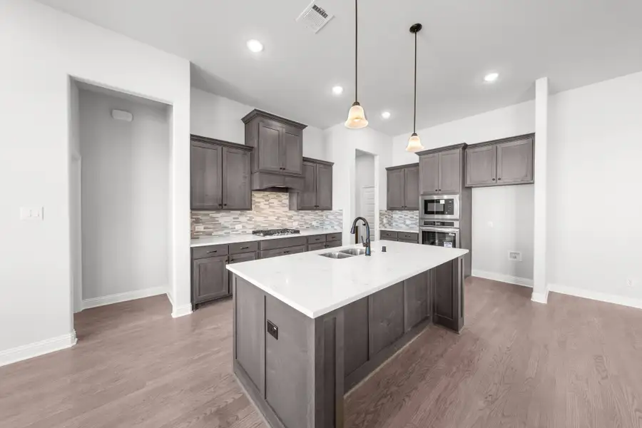 Furnished interior view inside a new home in Levante, Waxahachie (Image 6).
