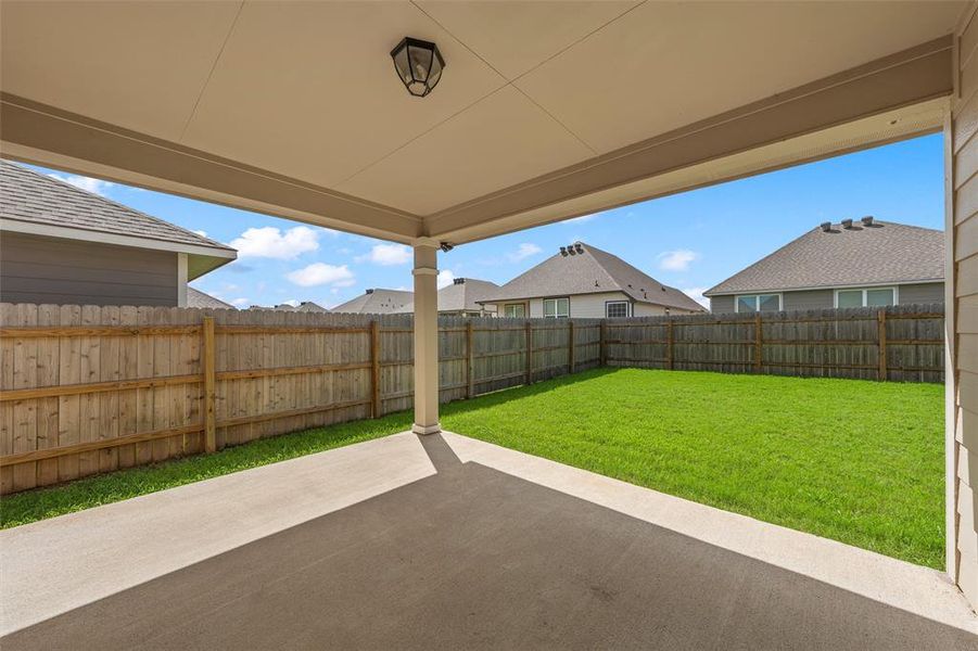 Exterior details and patio area of a home in , Waco (Image 24).