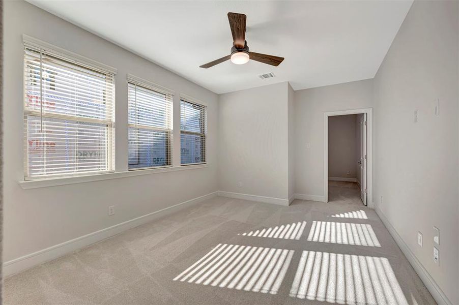 Spacious, unfurnished interior of a new home in Timberbrook, Justin (Image 25).