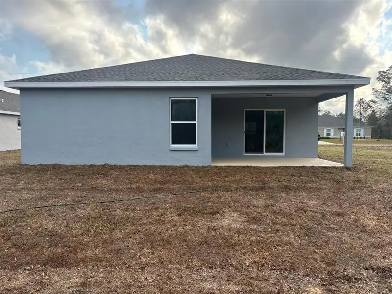 Exterior details and patio area of a home in , Dunnellon (Image 4). Exterior details and patio area of a home in , Dunnellon (Image 4).