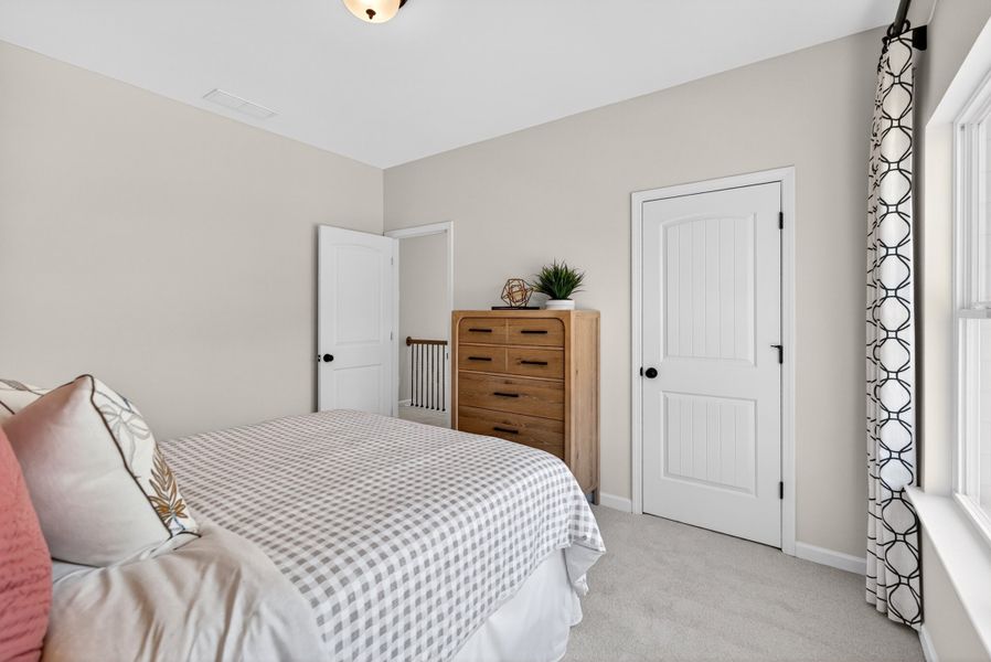 Furnished interior view inside a new home in Saddle Ridge, Calhoun (Image 25).