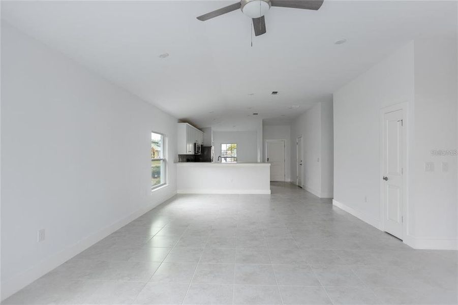 Spacious, unfurnished interior of a new home in , Port Charlotte (Image 17).