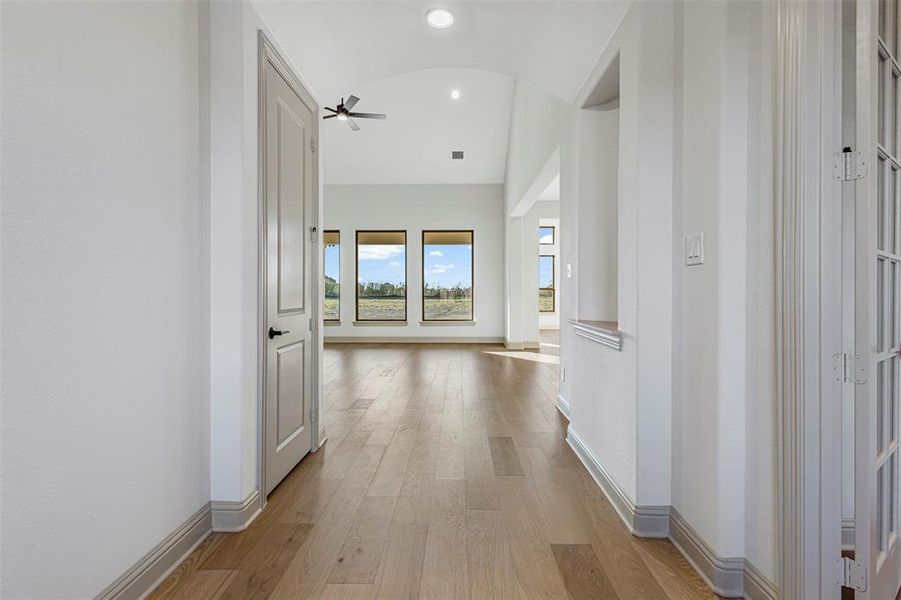 Spacious, unfurnished interior of a new home in Levante - 1 Acre Lots, Waxahachie (Image 30).