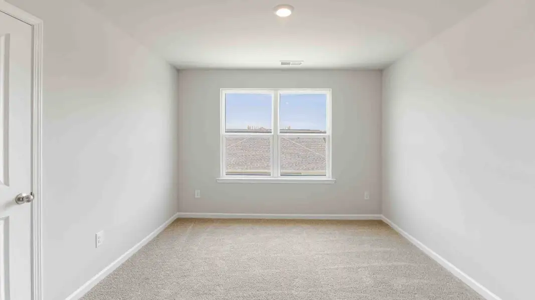 Representative unfurnished interior of a home built from the Hayden by D.R. Horton in Brookside, Richlands (Image 30).