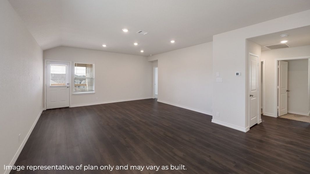Spacious, unfurnished interior of a new home in Tamarron, Fulshear (Image 12).