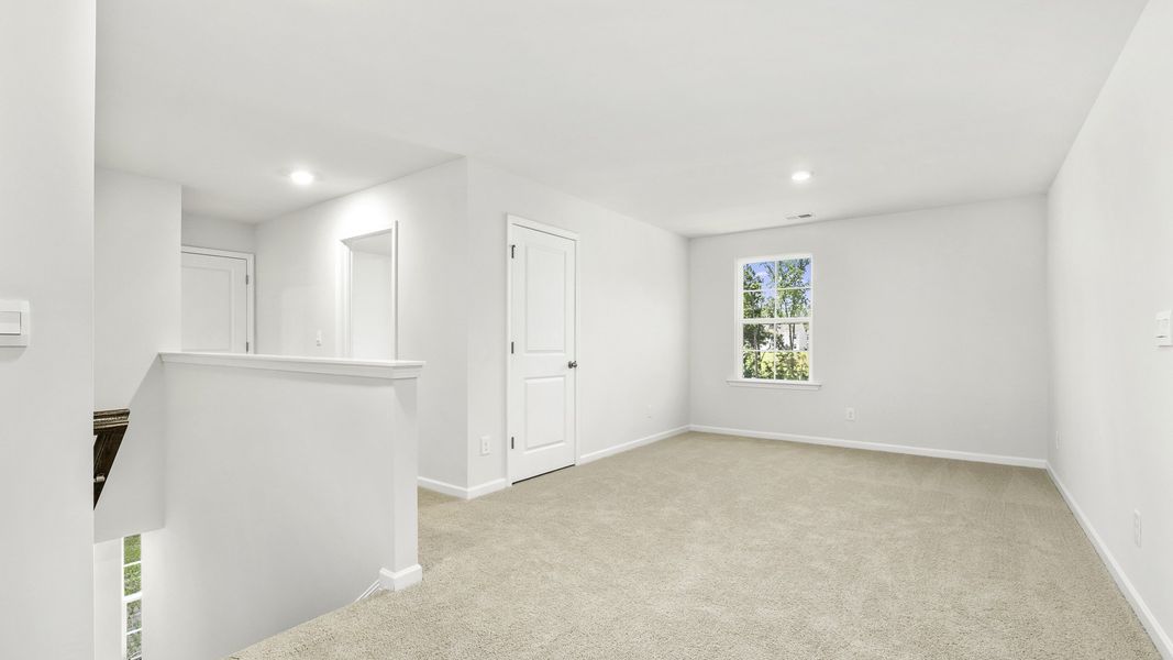 Representative unfurnished interior of a home built from the Galen by D.R. Horton in Forest Creek, Winston-Salem (Image 18).