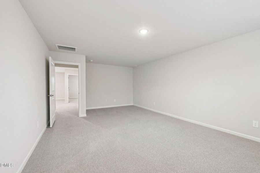 25-web-or-mls-Raleigh - Oak Manor - 121