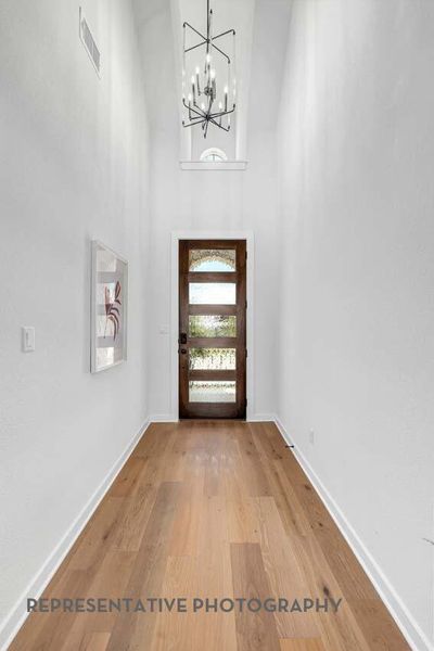 Spacious, unfurnished interior of a new home in Wolf Ranch, Georgetown (Image 16).