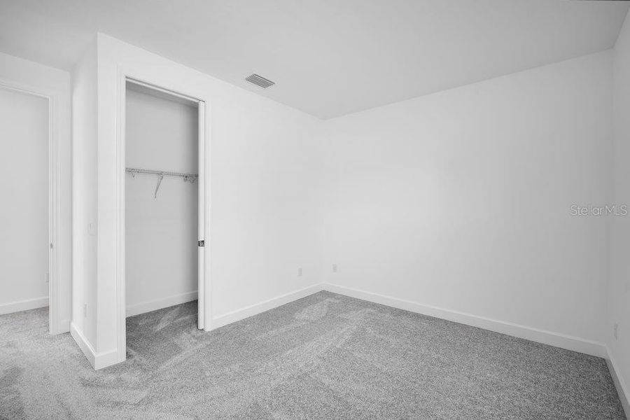 Spacious, unfurnished interior of a new home in Hammock at Two Rivers, Zephyrhills (Image 18).