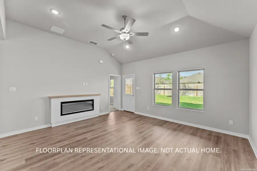 Spacious, unfurnished interior of a new home in Agave, San Antonio (Image 15).