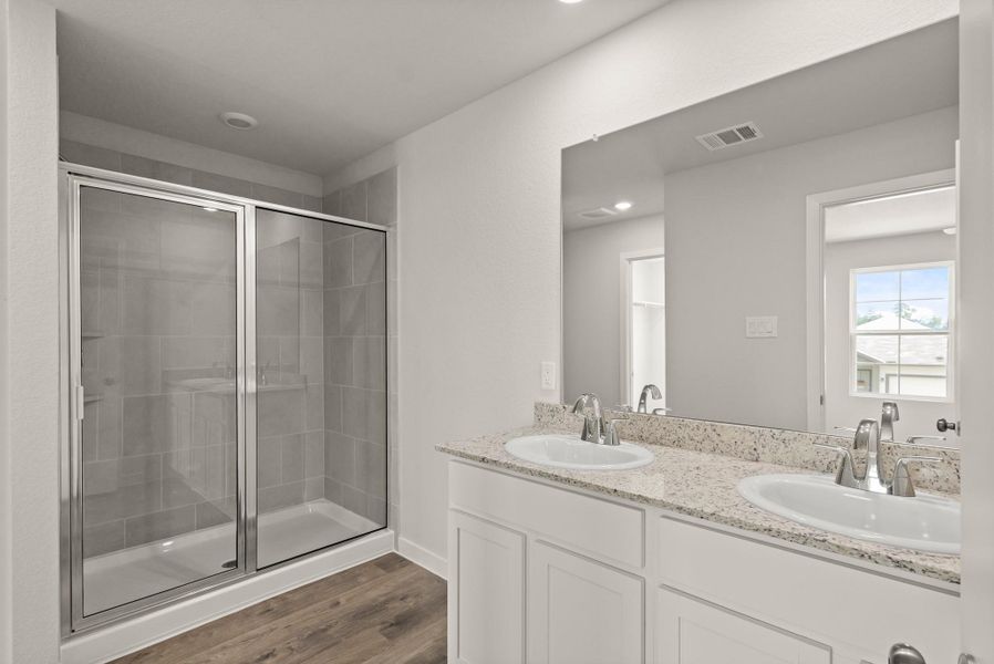 Furnished interior view inside a new home in Crockett Meadows, Conroe (Image 8). Furnished interior view inside a new home in Crockett Meadows, Conroe (Image 8).