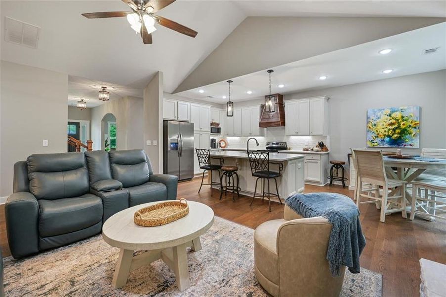 Furnished interior view inside a new home in , Villa Rica (Image 21).