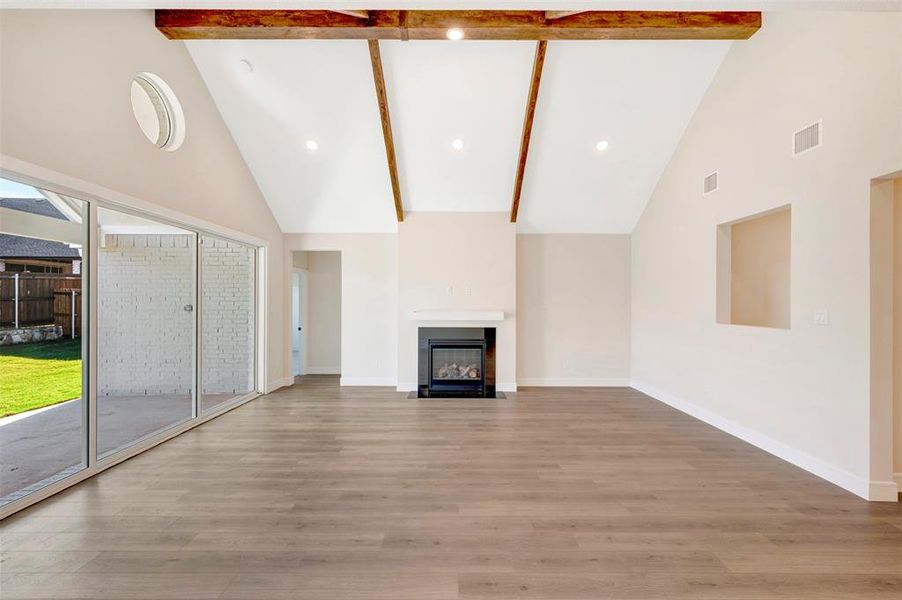 Spacious, unfurnished interior of a new home in Elevon, Lavon (Image 21).