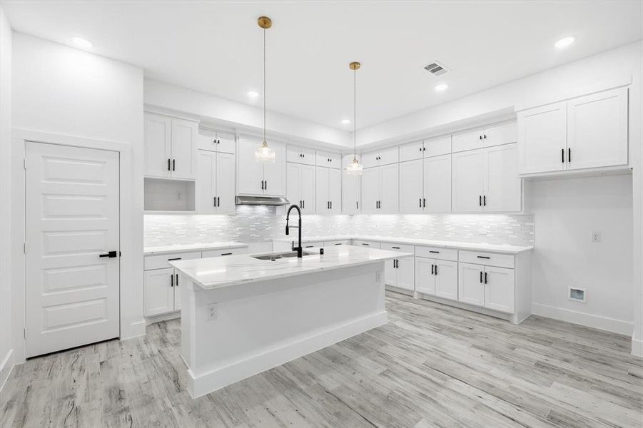 Furnished interior view inside a new home in , Gun Barrel City (Image 11).