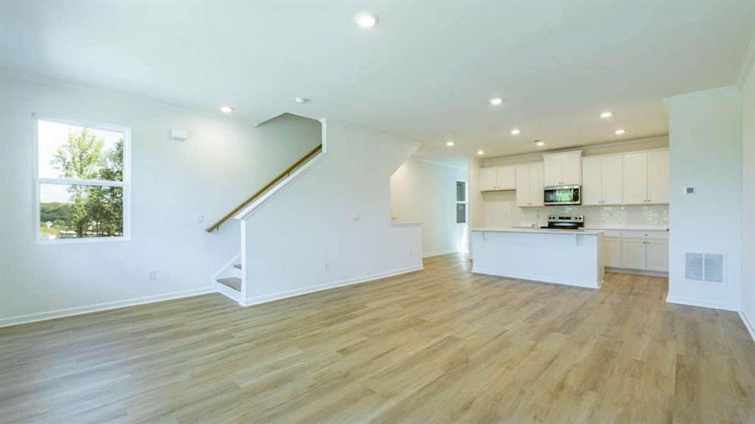 Spacious, unfurnished interior of a new home in Benteen Reserve, Atlanta (Image 10). Spacious, unfurnished interior of a new home in Benteen Reserve, Atlanta (Image 10).