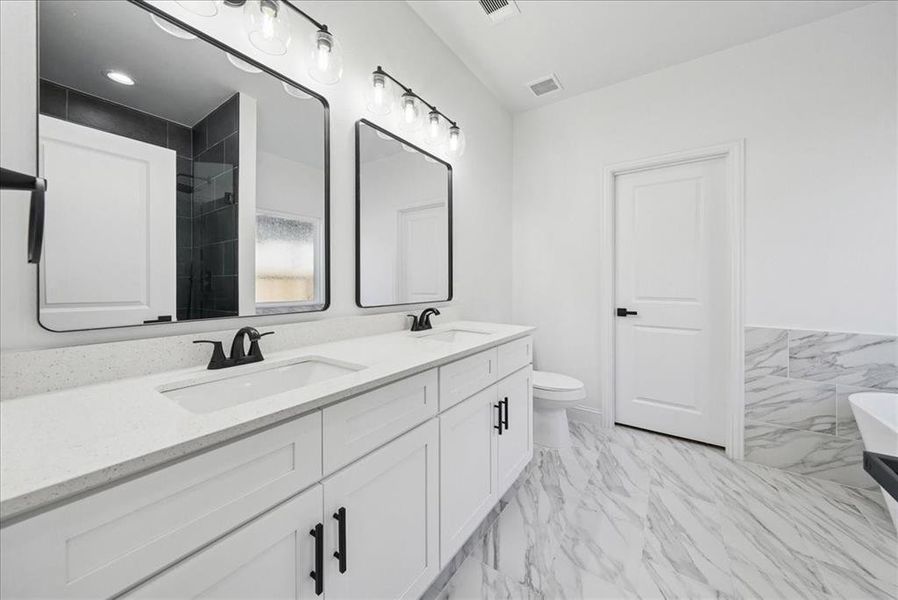 Furnished interior view inside a new home in , Granbury (Image 15). Furnished interior view inside a new home in , Granbury (Image 15).