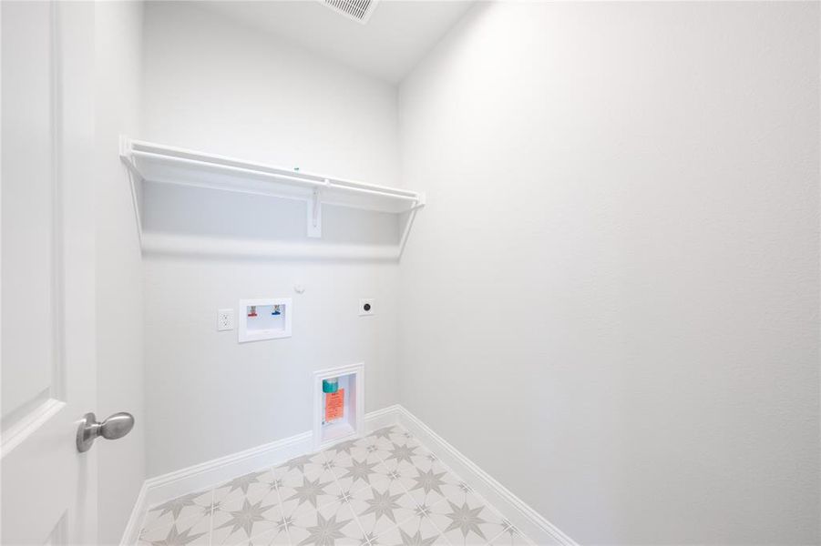 Image 26 of a home in Valencia on the Lake: Valencia 50s. Image 26 of a home in Valencia on the Lake: Valencia 50s.