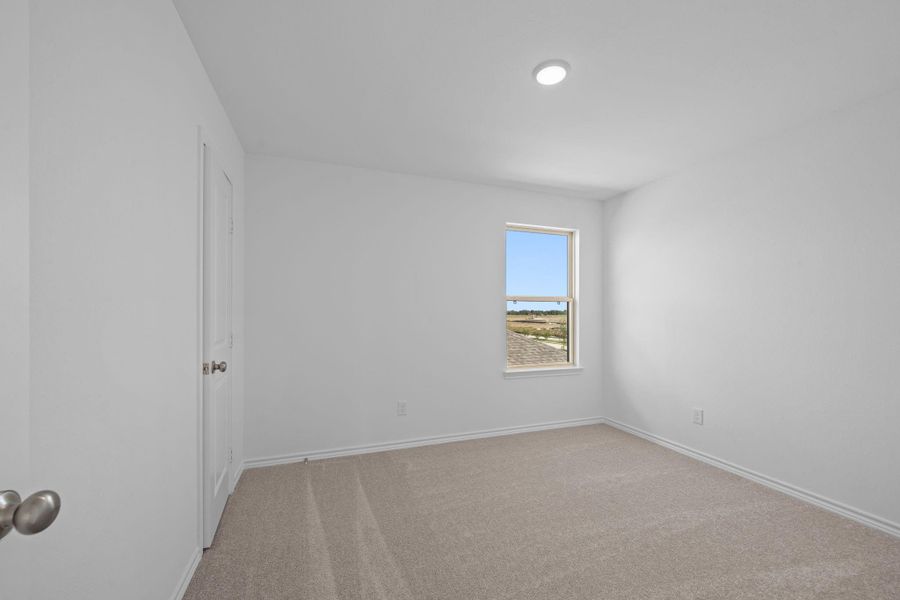 Spacious, unfurnished interior of a new home in River Ranch, Dayton (Image 16).