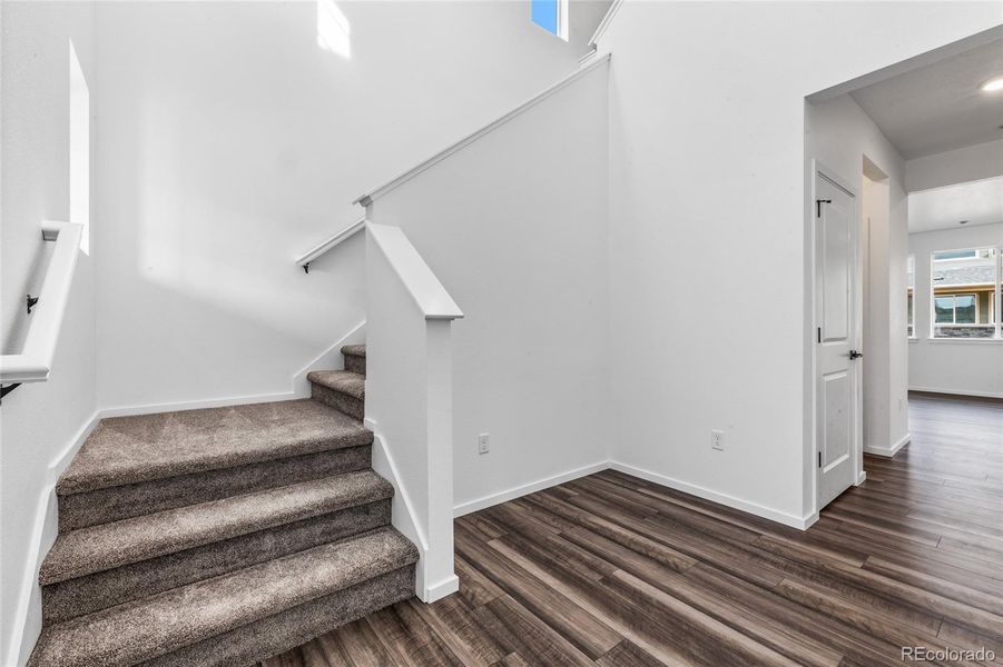 Spacious, unfurnished interior of a new home in Harvest Crossing, Aurora (Image 20). Spacious, unfurnished interior of a new home in Harvest Crossing, Aurora (Image 20).