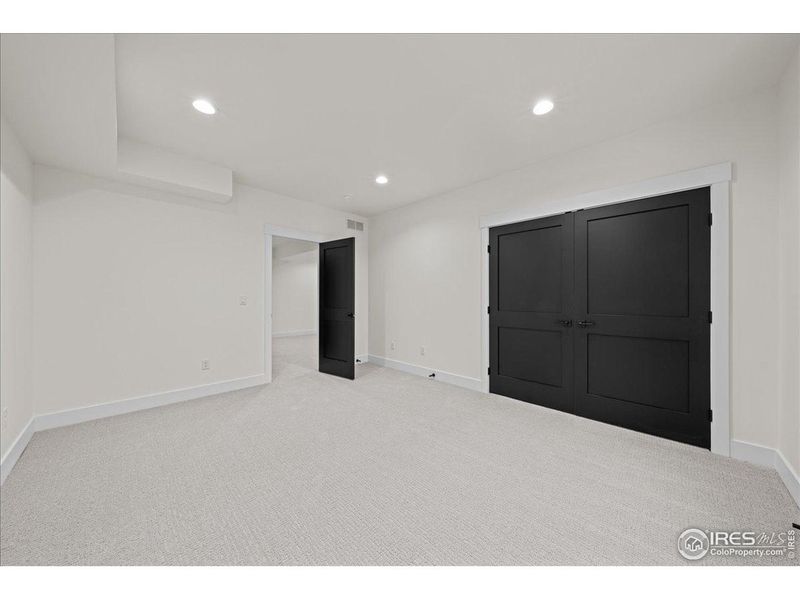 Spacious, unfurnished interior of a new home in , Berthoud (Image 39).