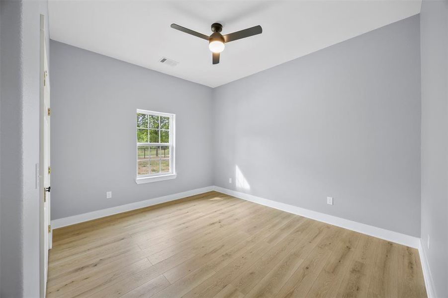Spacious, unfurnished interior of a new home in , Ennis (Image 24).