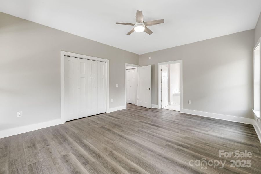 Spacious, unfurnished interior of a new home in , Asheville (Image 18).