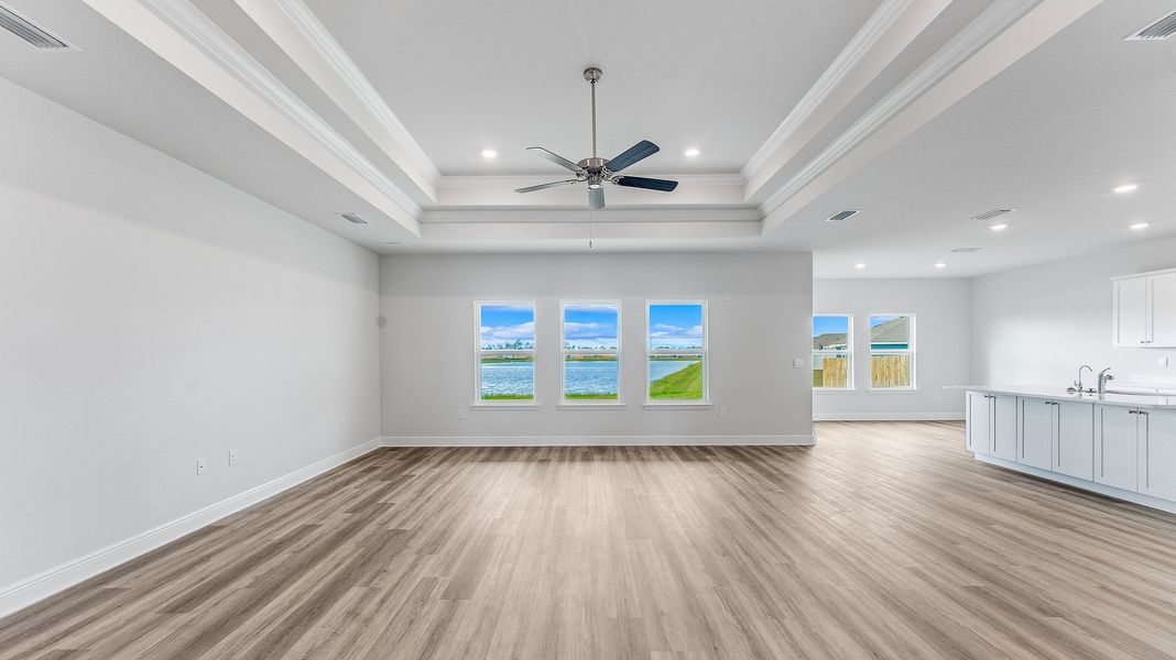 Spacious, unfurnished interior of a new home in Hodges Bayou Plantation, Panama City (Image 26).
