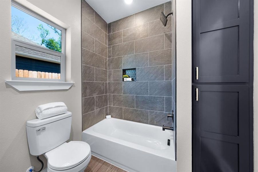 Furnished interior view inside a new home in , Sulphur Springs (Image 13).