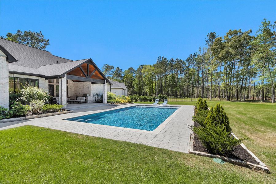 Exterior details and patio area of a home in , Montgomery (Image 3).