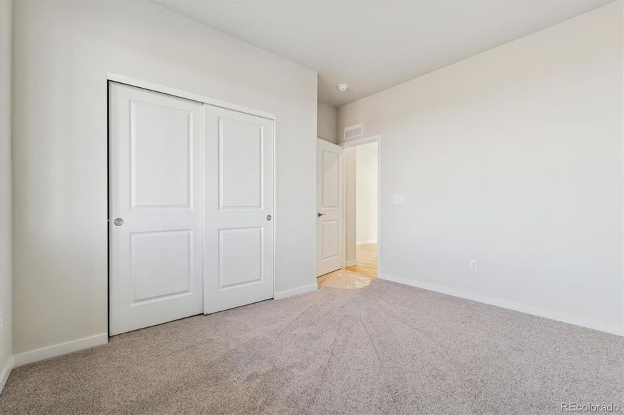 Spacious, unfurnished interior of a new home in Farmlore, Brighton (Image 11).