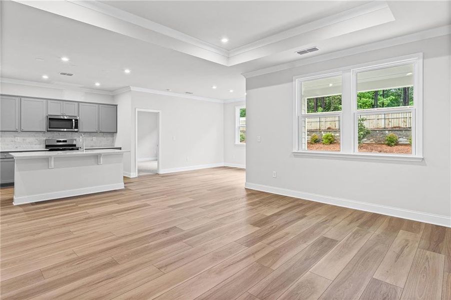 Spacious, unfurnished interior of a new home in Sun City Peachtree, Griffin (Image 10).