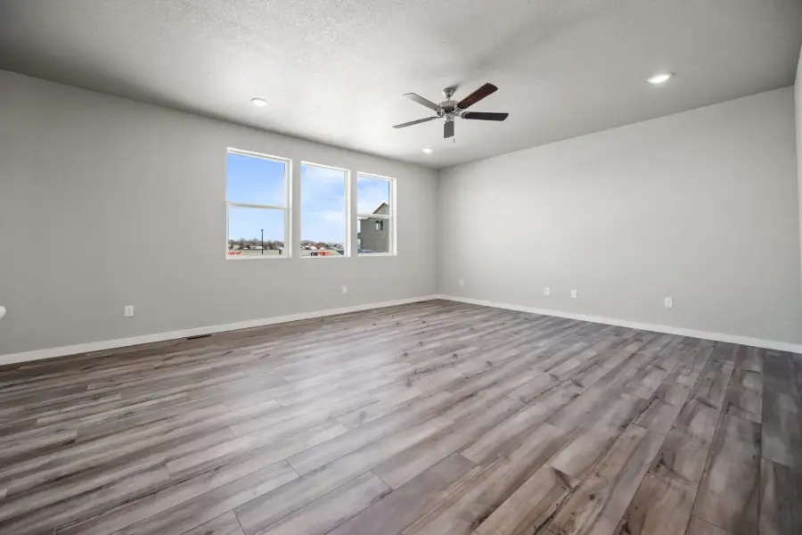 Spacious, unfurnished interior of a new home in The Glen, Colorado Springs (Image 13).