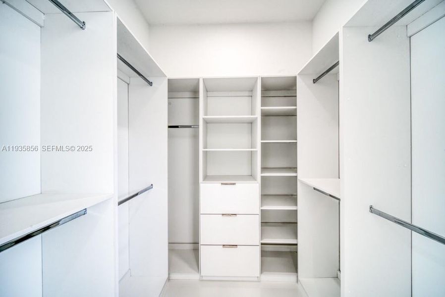 Furnished interior view inside a new home in , Cape Coral (Image 9).