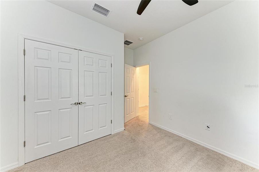 Spacious, unfurnished interior of a new home in , Sarasota (Image 17).