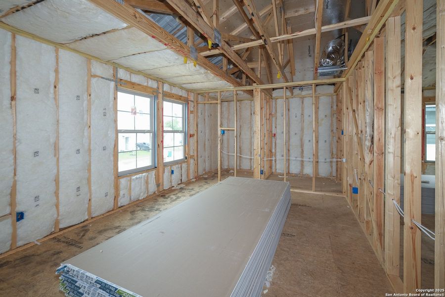 Spacious, unfurnished interior of a new home in Paloma Park, Converse (Image 8). Spacious, unfurnished interior of a new home in Paloma Park, Converse (Image 8).