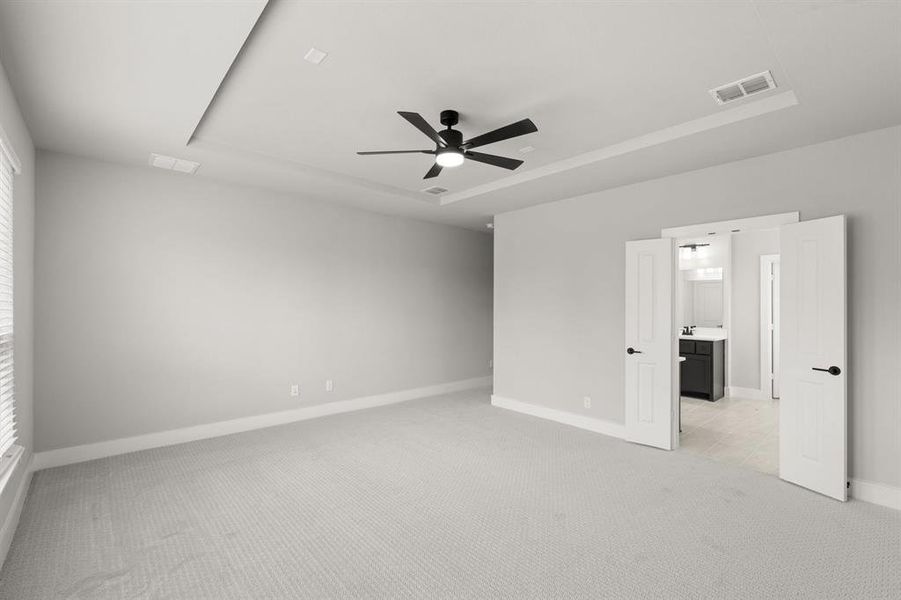 Spacious, unfurnished interior of a new home in Woodcreek, Fate (Image 14).