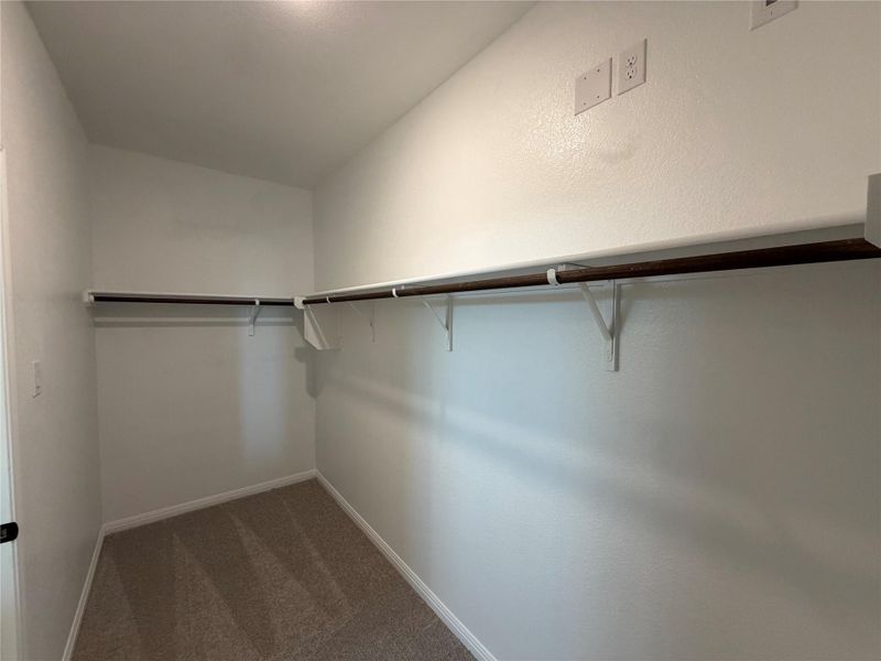 Spacious, unfurnished interior of a new home in Lariat, Liberty Hill (Image 20).