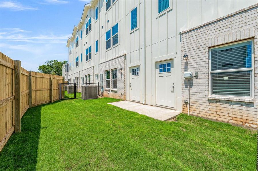 Front exterior of a new home in , Stephenville, TX, highlighting curb appeal (Image 19). Front exterior of a new home in , Stephenville, TX, highlighting curb appeal (Image 19).