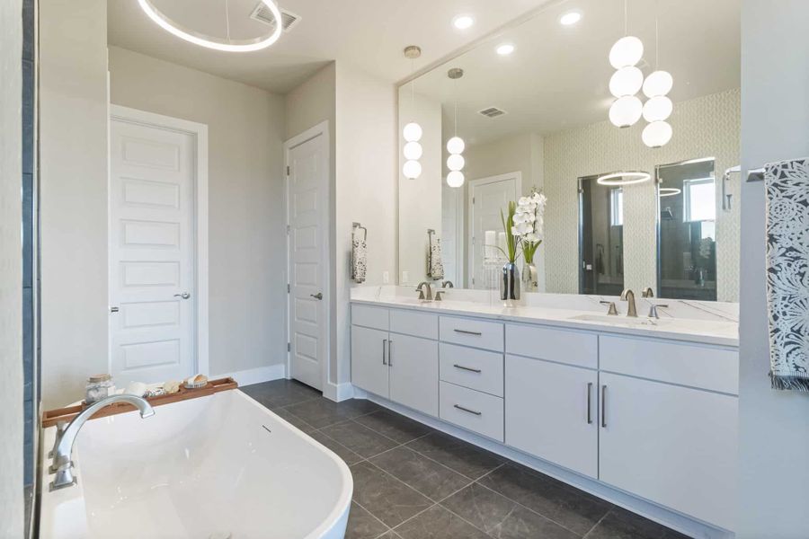 Furnished interior view inside a new home in Crescent Bluff, Georgetown (Image 14). Furnished interior view inside a new home in Crescent Bluff, Georgetown (Image 14).