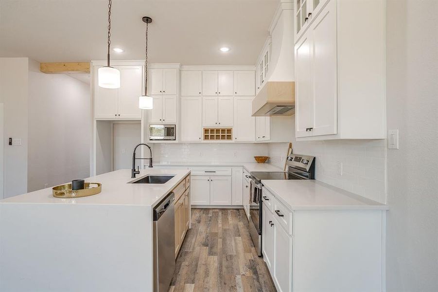 Furnished interior view inside a new home in , Granbury (Image 17). Furnished interior view inside a new home in , Granbury (Image 17).